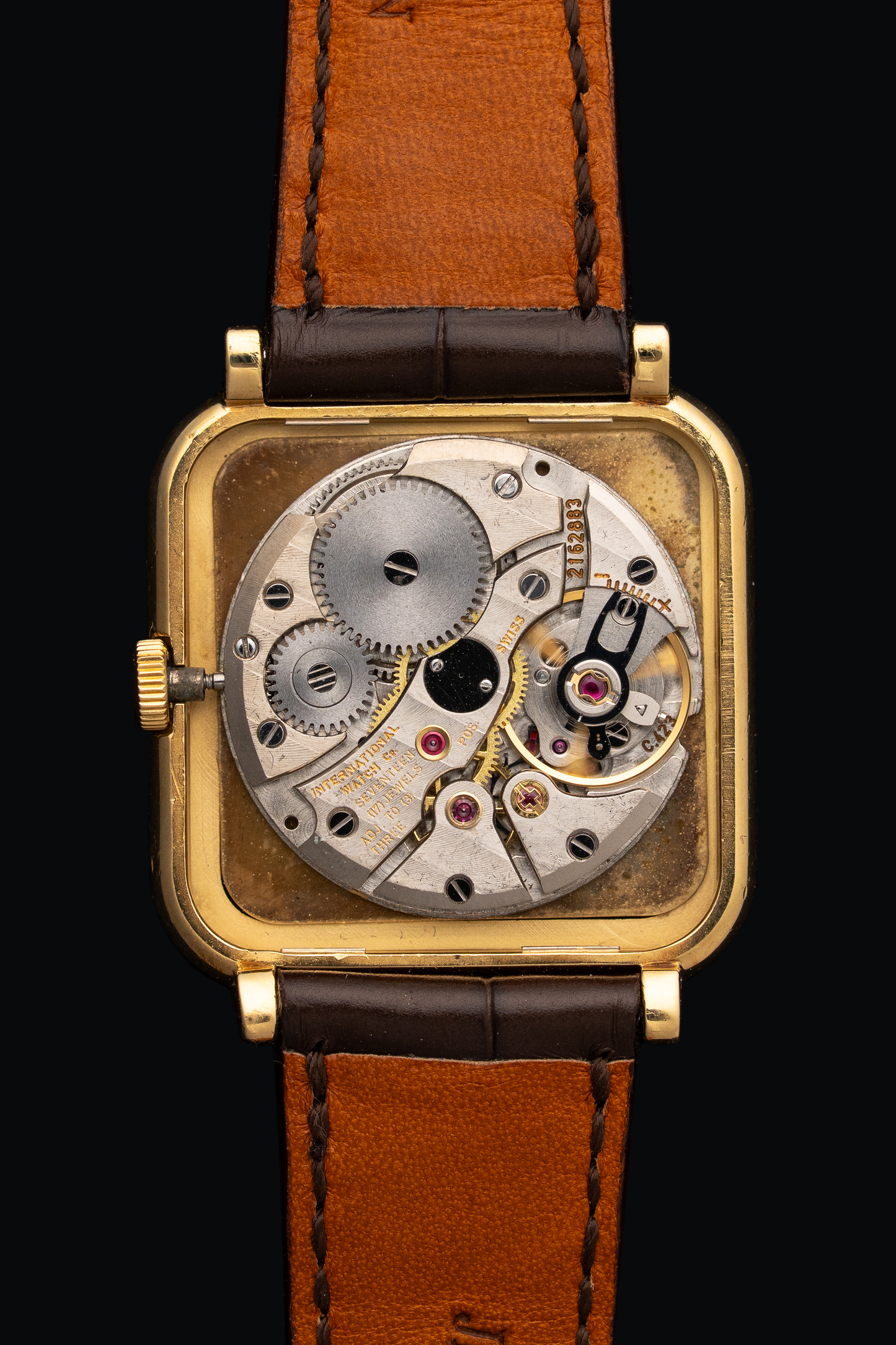 IWC Square Case Ref. 2575 – 18K Yellow Gold